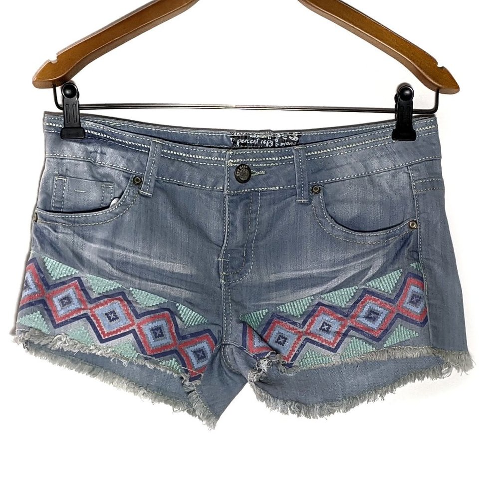 Hot Kiss junior's embroidery fringe short Jeans size 7